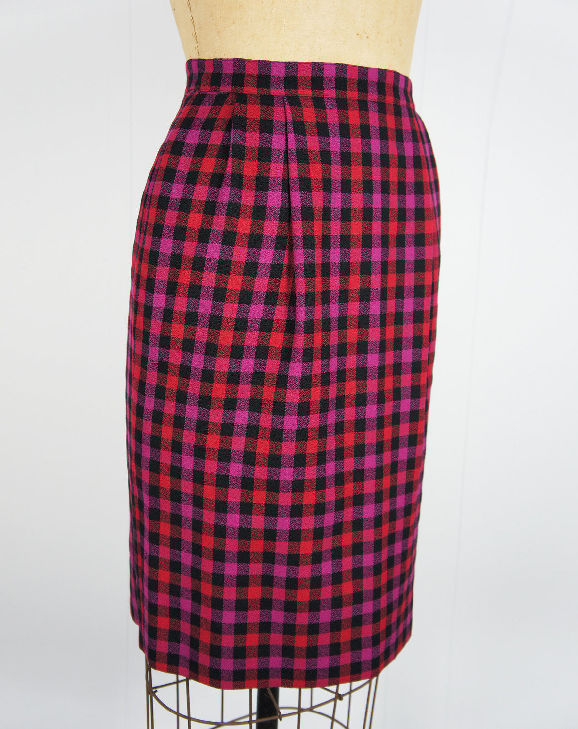 1980's Pink, Purple & Black Checkered Wool Pencil Skirt - Size S