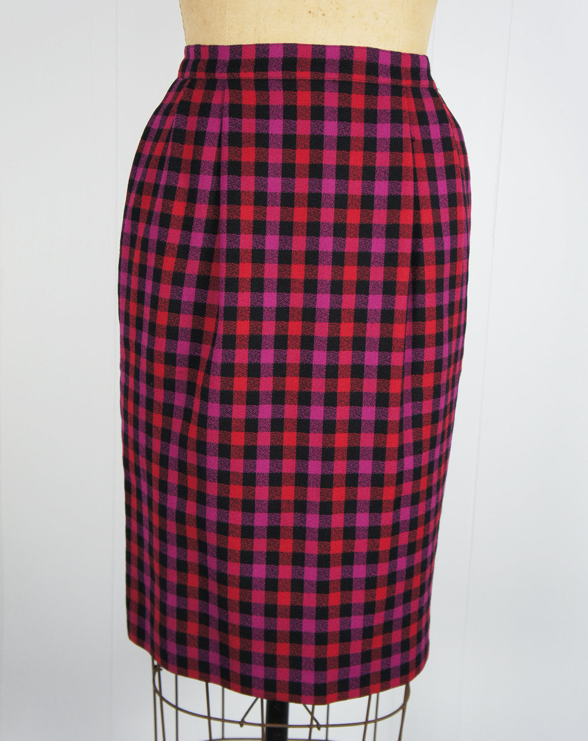 1980's Pink, Purple & Black Checkered Wool Pencil Skirt - Size S