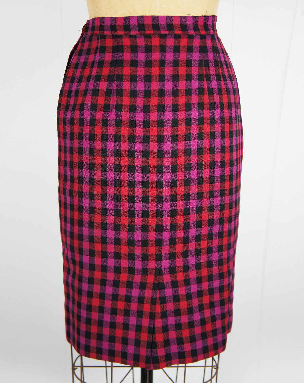 1980's Pink, Purple & Black Checkered Wool Pencil Skirt - Size S